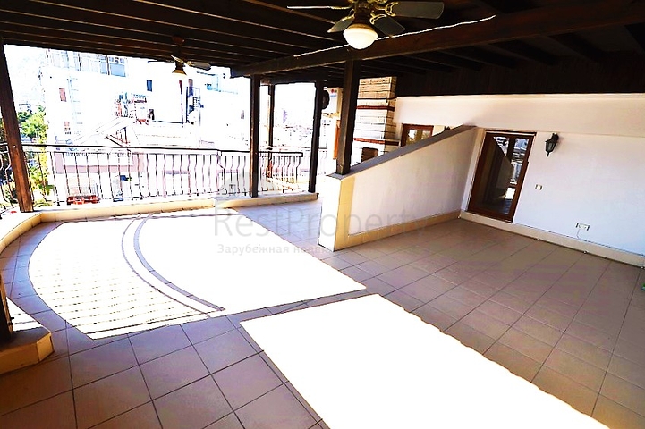 شقة بينتهاوس ثلاث غرف و صالة