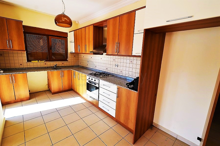 شقة بينتهاوس ثلاث غرف و صالة