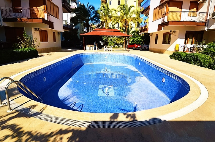 شقة بينتهاوس ثلاث غرف و صالة