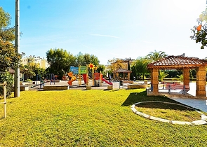 شقة بينتهاوس ثلاث غرف و صالة