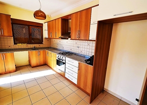 شقة بينتهاوس ثلاث غرف و صالة