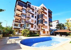 شقة بينتهاوس ثلاث غرف و صالة