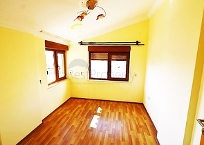 شقة بينتهاوس ثلاث غرف و صالة