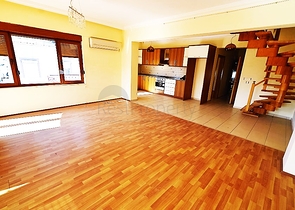 شقة بينتهاوس ثلاث غرف و صالة