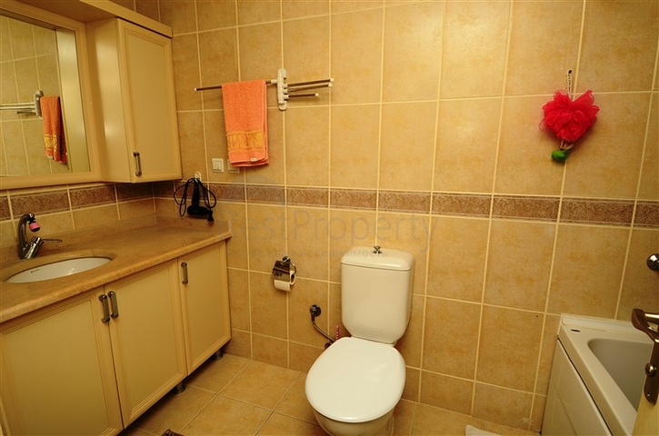 شقة غرفتين و صالة في توسمور - الانيا