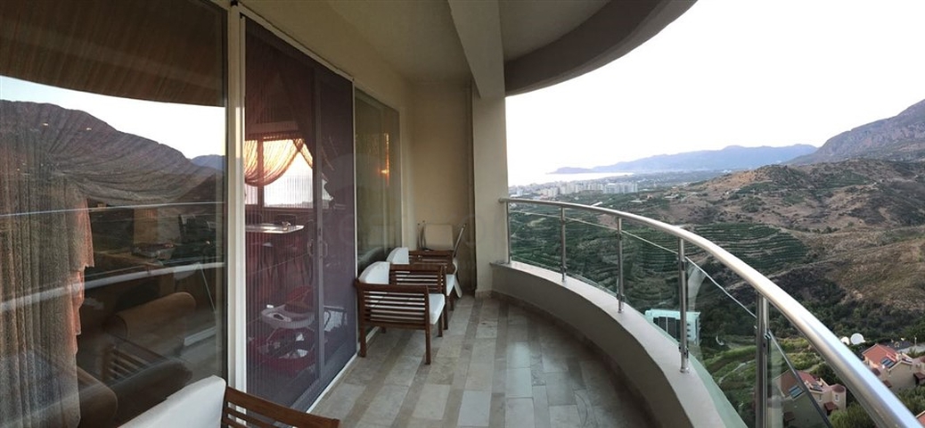 شقة فاخرة باطلالة على البحر