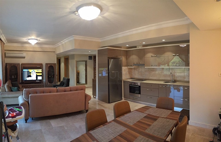 شقة فاخرة باطلالة على البحر