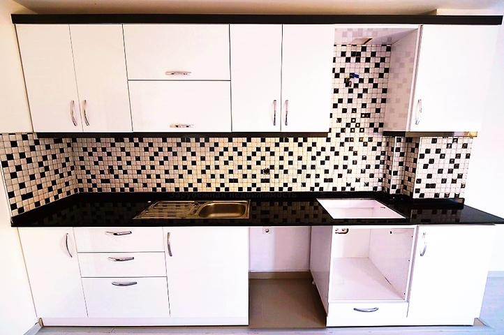 شقق في مجمع باطلالة جبلية