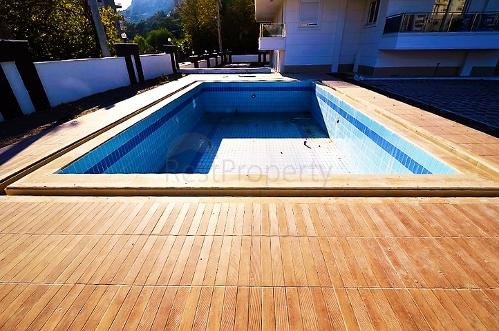 شقق في مجمع باطلالة جبلية