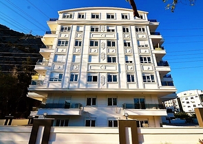 شقق في مجمع باطلالة جبلية