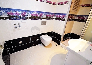 شقق في مجمع باطلالة جبلية