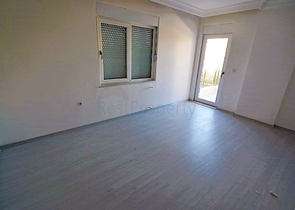 شقق في مجمع باطلالة جبلية