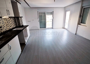 شقق في مجمع باطلالة جبلية