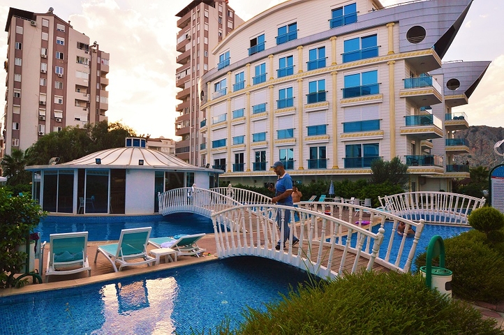 شقة مفروشة في مجمع مميزز في انطاليا