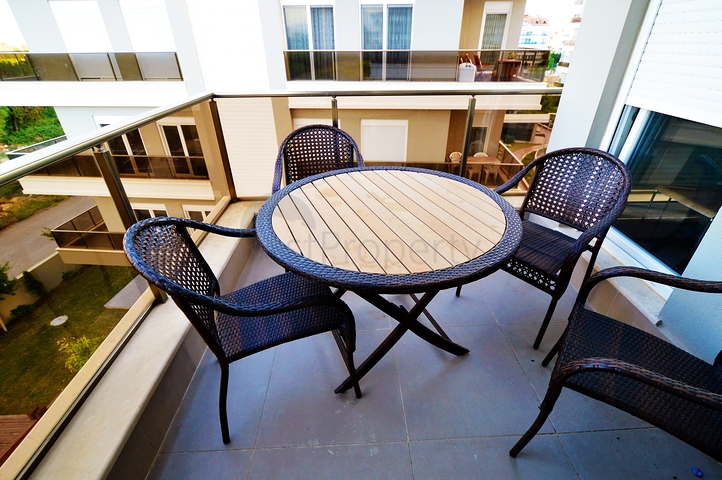 شقة غرفتين و صالة