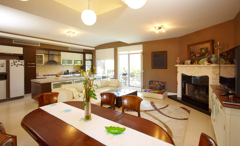 فيلات فاخرة في مجمع مميز