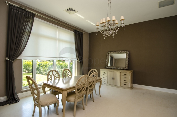 فيلات فاخرة في مجمع مميز