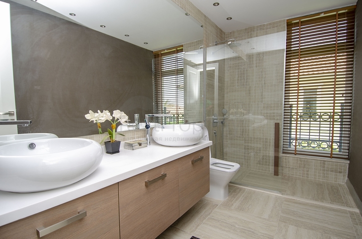 فيلات فاخرة في مجمع مميز