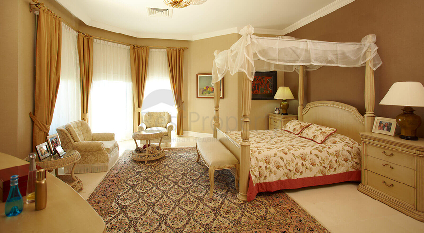 فيلات فاخرة في مجمع مميز