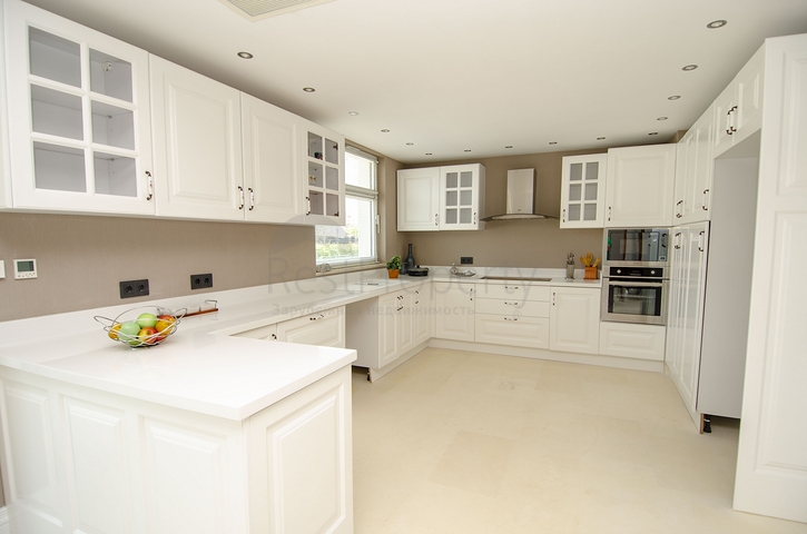 فيلات فاخرة في مجمع مميز