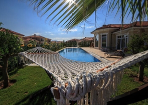 فيلات فاخرة في مجمع مميز