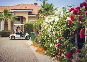 فيلات فاخرة في مجمع مميز