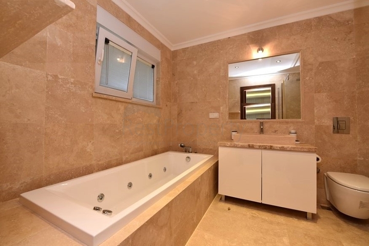 شقة بينتهاوس في مجمع مميز