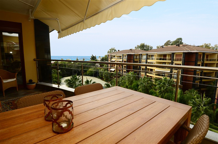 شقق فاخرة في وسط الانيا