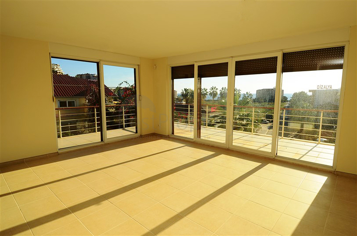 شقة في مجمع مميز