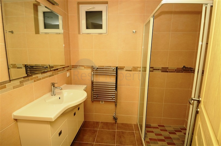 شقة في مجمع مميز