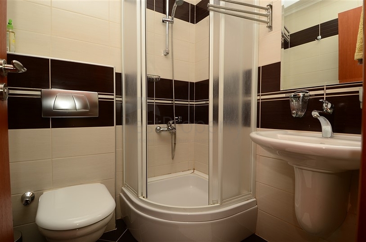 شقة للايجارعلى البحر في الانيا