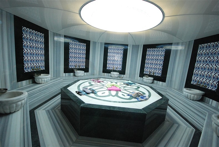 شقة غرفة و صالة في مجمع عصري في الانيا