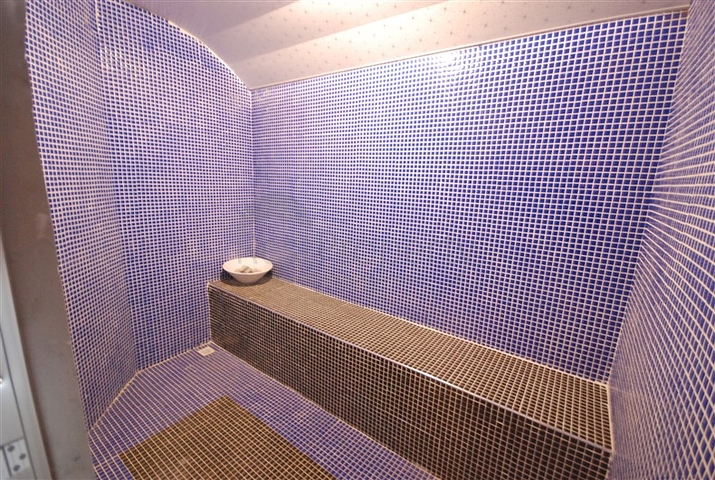 شقة غرفة و صالة في مجمع عصري في الانيا