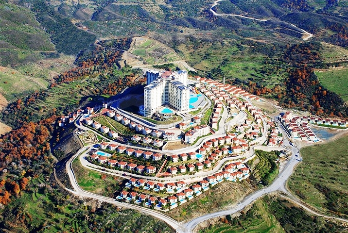 شقة بغرفتي نوم ضمن مجمع Gold cityبسعرمميز جداً