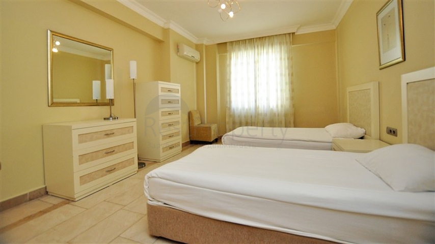 شقة بغرفتي نوم ضمن مجمع Gold cityبسعرمميز جداً