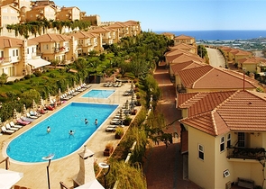 شقة بغرفتي نوم ضمن مجمع Gold cityبسعرمميز جداً