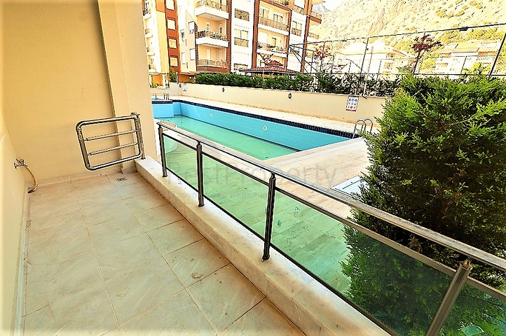 شقة بغرفة نوم واحدة مزودة بنظام تدفئة الغاز في انطاليا