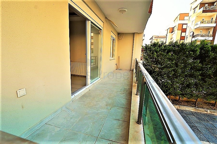 شقة بغرفة نوم واحدة مزودة بنظام تدفئة الغاز في انطاليا