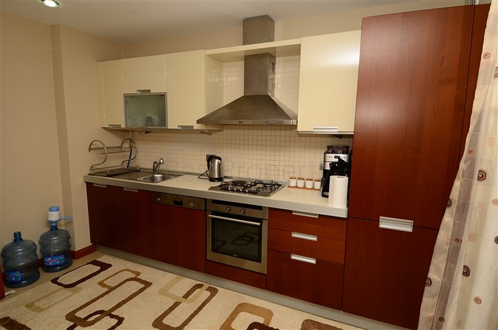 شقة مع حديقة للايجار