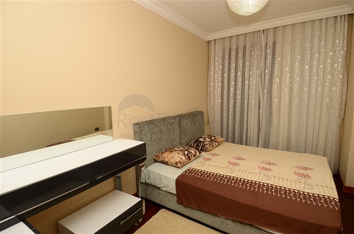 شقة مع حديقة للايجار