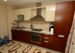 شقة مع حديقة للايجار