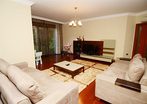 شقة مع حديقة للايجار