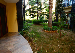 شقة مع حديقة للايجار