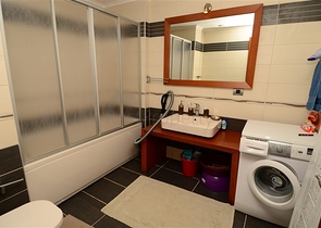 شقة مع حديقة للايجار