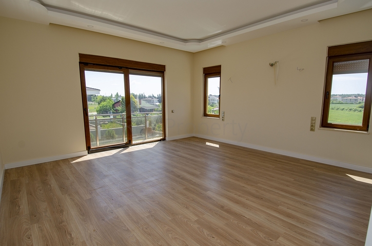 فيلا مستقلة بخمس غرف نوم في انطاليا/ايشيلباهير