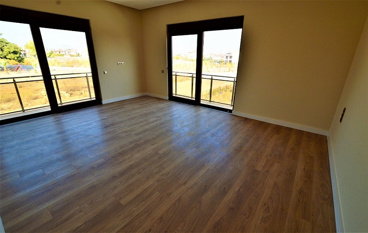 فيلا مستقلة بخمس غرف نوم في انطاليا/ايشيلباهير