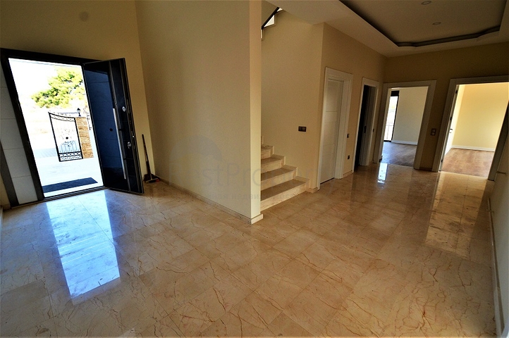 فيلا مستقلة بخمس غرف نوم في انطاليا/ايشيلباهير