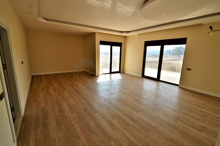 فيلا مستقلة بخمس غرف نوم في انطاليا/ايشيلباهير