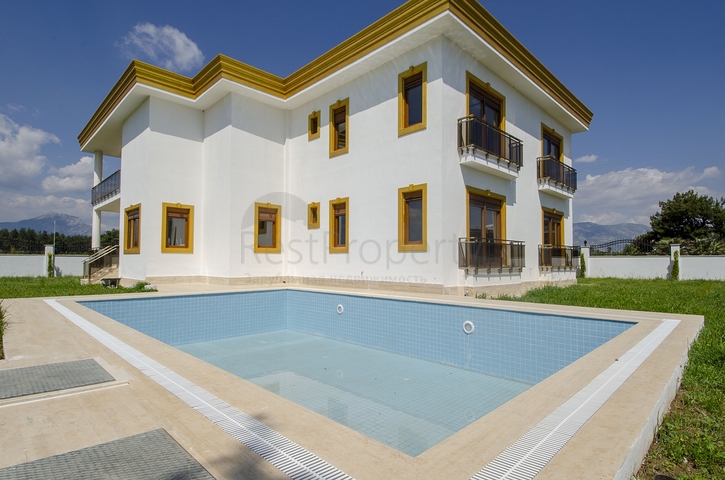 فيلا مستقلة بخمس غرف نوم في انطاليا/ايشيلباهير