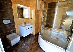 فيلا مستقلة بخمس غرف نوم في انطاليا/ايشيلباهير